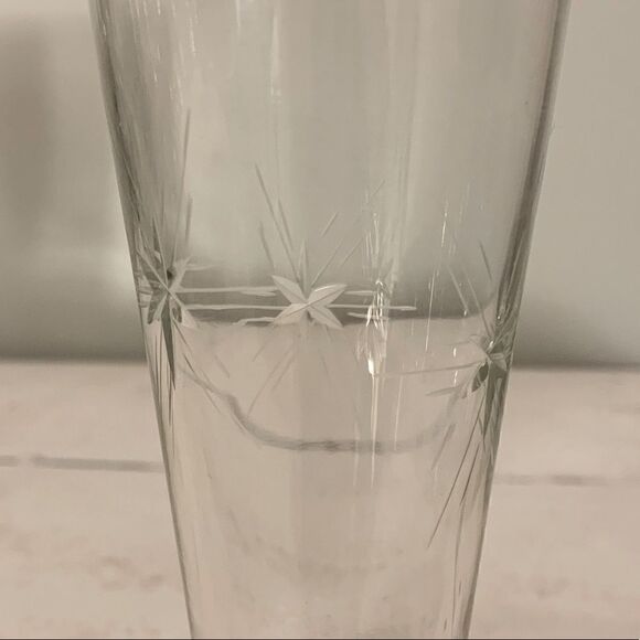Floral Engraved Beer Glass  - Picture 2 of 4